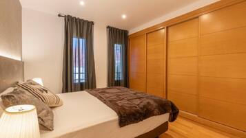 Appartement, 2 slaapkamers | 1 slaapkamer, donsdekens, verduisterende gordijnen, geluiddichte muren