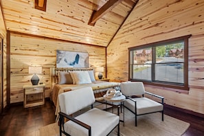 8 habitaciones, tabla de planchar con plancha, wifi y ropa de cama