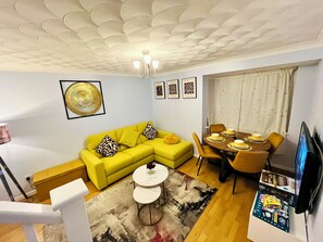 Smart TV, music library