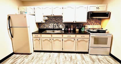 Cozy 1-bedroom apt minutes from everything you need.