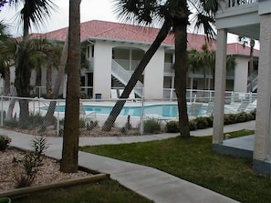 Piscine couverte, piscine extérieure
