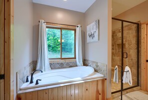 Hair dryer, towels - Sandstone Valley Estate | Hocking, Indoor Pool (Logan)