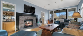 Delightful 3-Bedroom 2 Bath condo in Lake Toxaway with stunning views