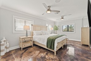 3 bedrooms, iron/ironing board, free WiFi, bed sheets - Luxurious "Villa Nella" (Naples)