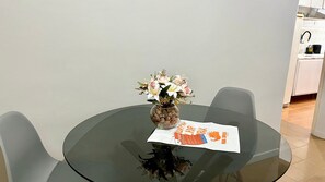 經濟公寓 | 用餐區
