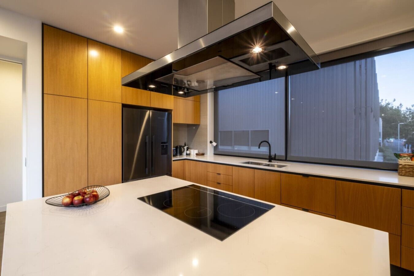 Refrigerador, microondas, horno, placa de cocina