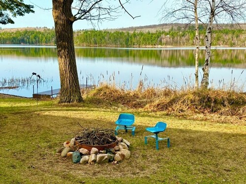 Sunset Haven in tranquil Remer with AC, WiFi. Enjoy a peaceful getaway!