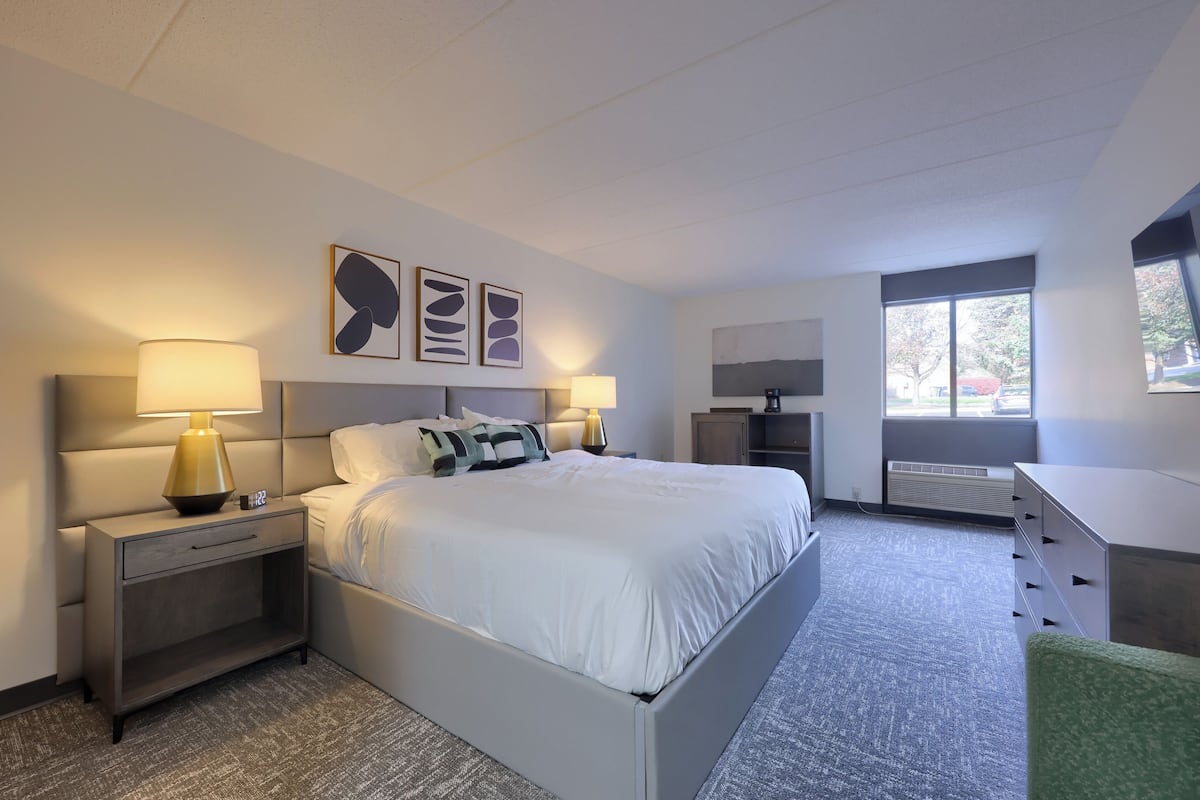 Blackout drapes, iron/ironing board, free WiFi, bed sheets