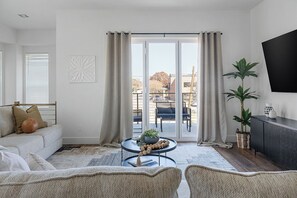 スマートテレビ、卓球台