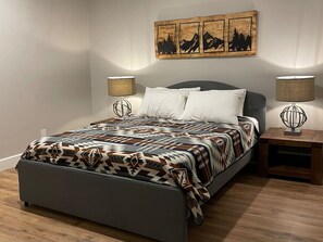 1 غرفة نوم ومكتب وواي فاي مجانًا وملاءات أسرّة