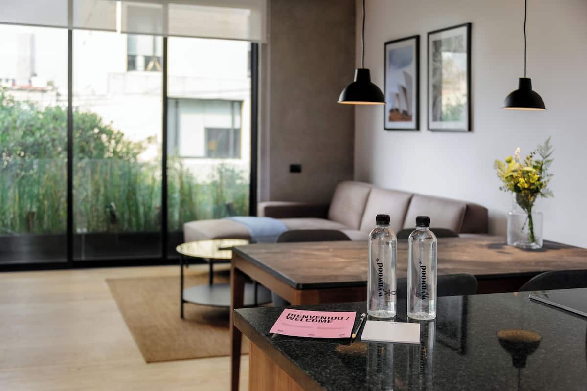 Apartemen Deluks | Area keluarga | TV
