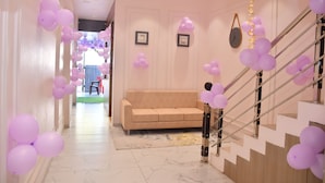 Kawasan tempat duduk lobi