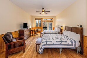 واي فاي مجانًا وملاءات أسرّة