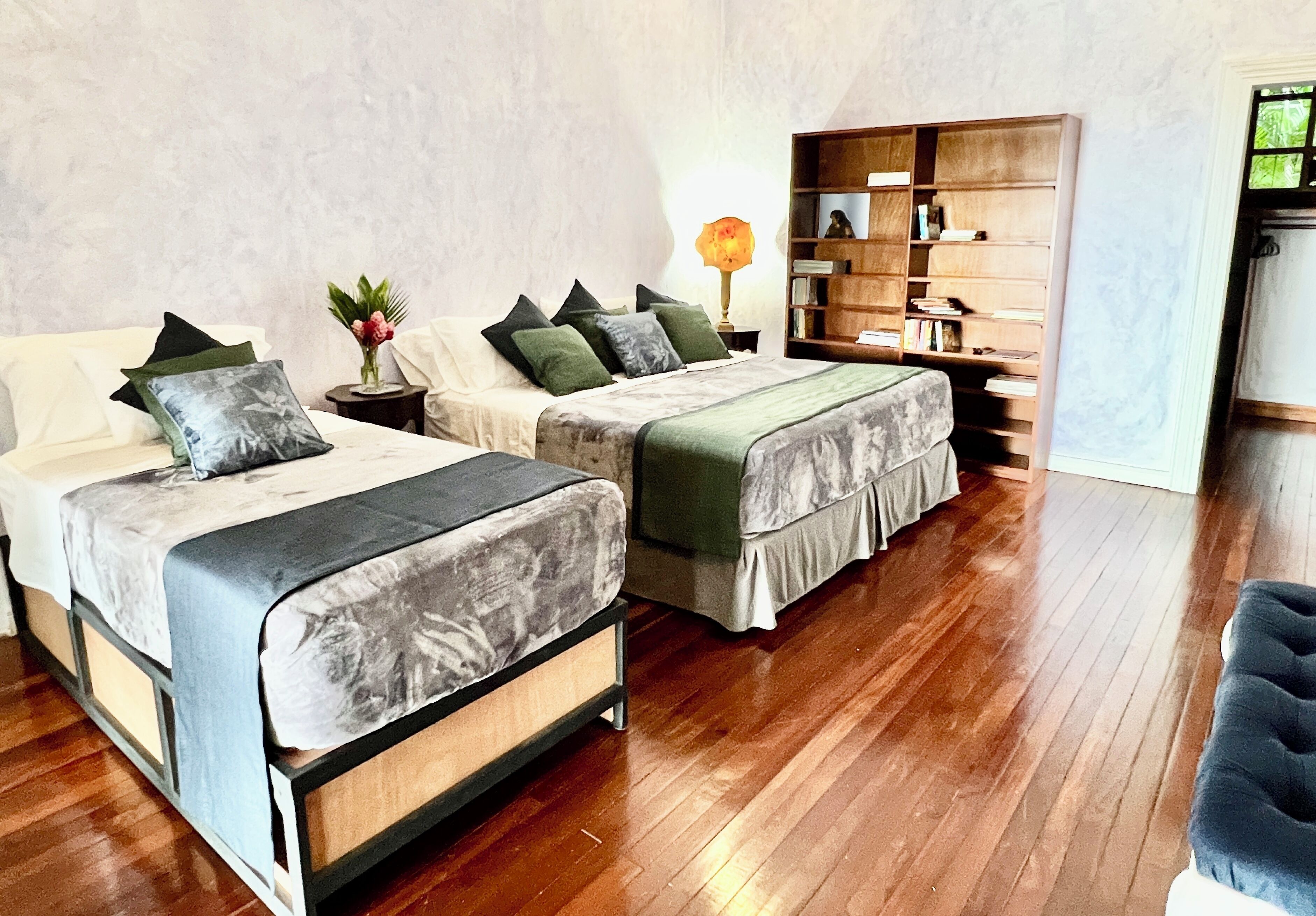 8 bedrooms, desk, iron/ironing board, free WiFi