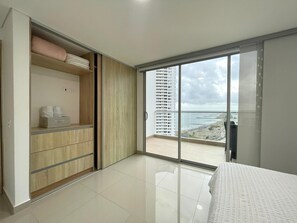 3 chambres, fer et planche à repasser, Wi-Fi, draps fournis