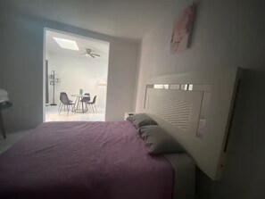 1 sovrum, strykjÀrn/strykbrÀda, wi-fi och sÀngklÀder