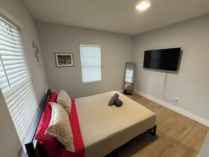 2 bedrooms, WiFi, bed sheets - Perfect Central Last Minute Stay! (Miami)