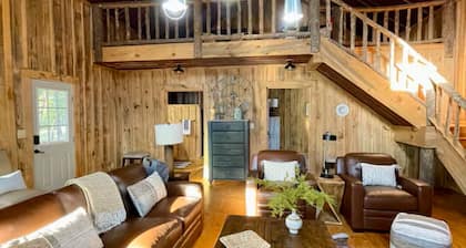 Hidden Oaks Cozy Cabin #5