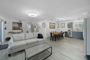 TV connectée, cheminée, jeux vidéo