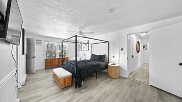 8 chambres, bureau, fer et planche Ă repasser, lit parapluie