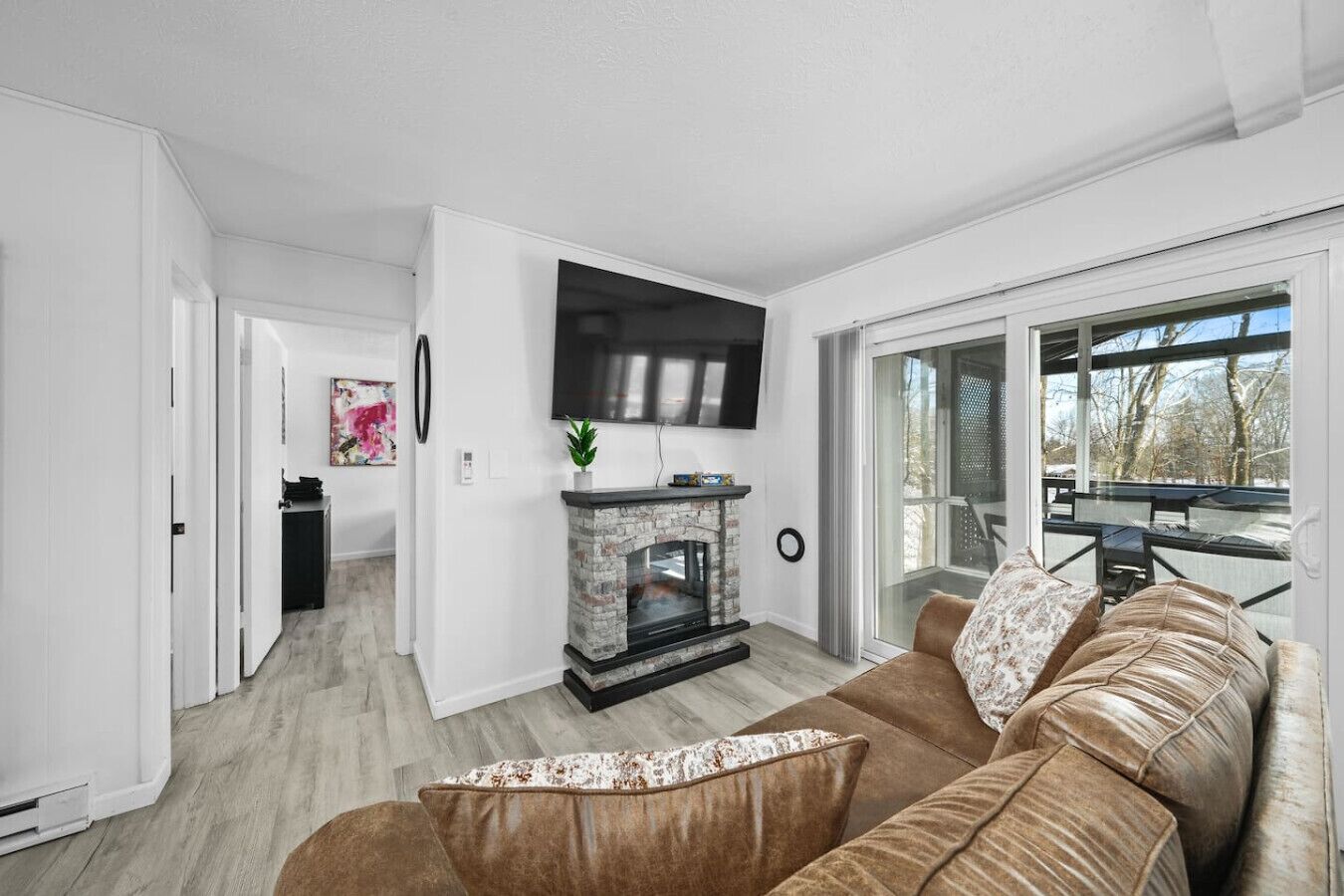 Smart TV, chimenea y videojuegos 