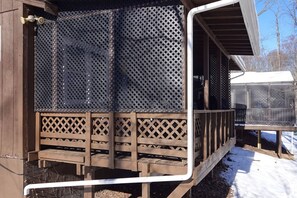 Exterior - Mighty Duck & Black Bear 2 Hot Tubs On Lake At Heron Hill! (Streetsboro)