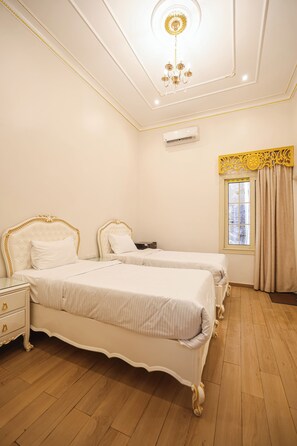 Economy Single Room | In-room safe, laptop workspace, blackout drapes, soundproofing - Atum (Cairo)