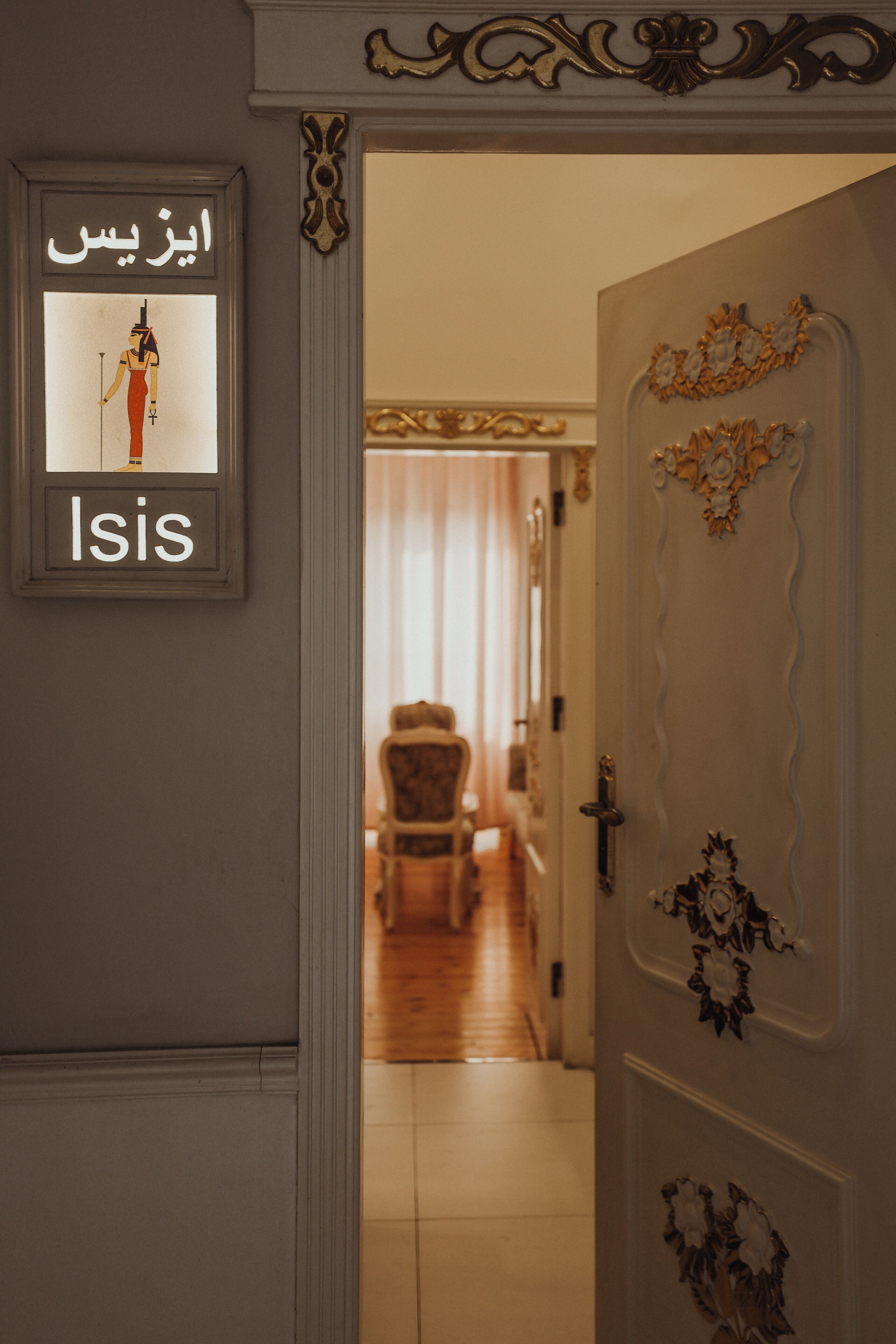 Classic Studio Suite, 1 King Bed, Balcony, City View | In-room safe, laptop workspace, blackout drapes, soundproofing