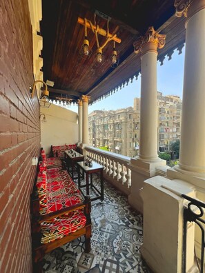 Free daily English breakfast - Atum (Cairo)