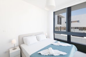 4 bedrooms, iron/ironing board, travel crib, internet