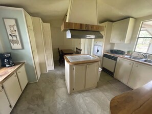 Mikroaaltouuni, uuni, liesi