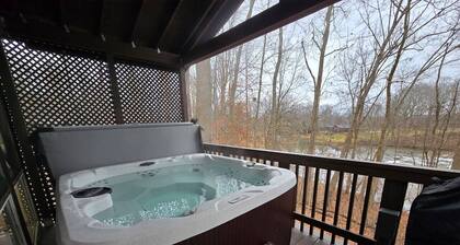 Black Bear At Heron Hill Retreat Hot Tub On Lake!