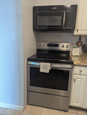 Private kitchen - Furnished 1-bedroom with AC and WiFi in marvelous Denver (Denver)