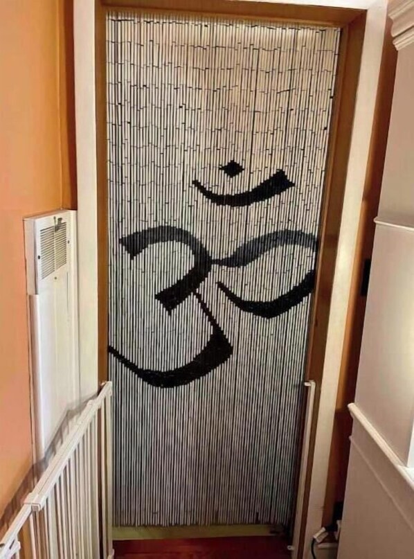 Interior - Hunt Here! (Solomon)