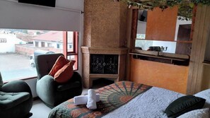 4 bedrooms, WiFi, bed sheets