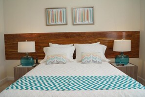 6 chambres, fer et planche à repasser, Wi-Fi, draps fournis