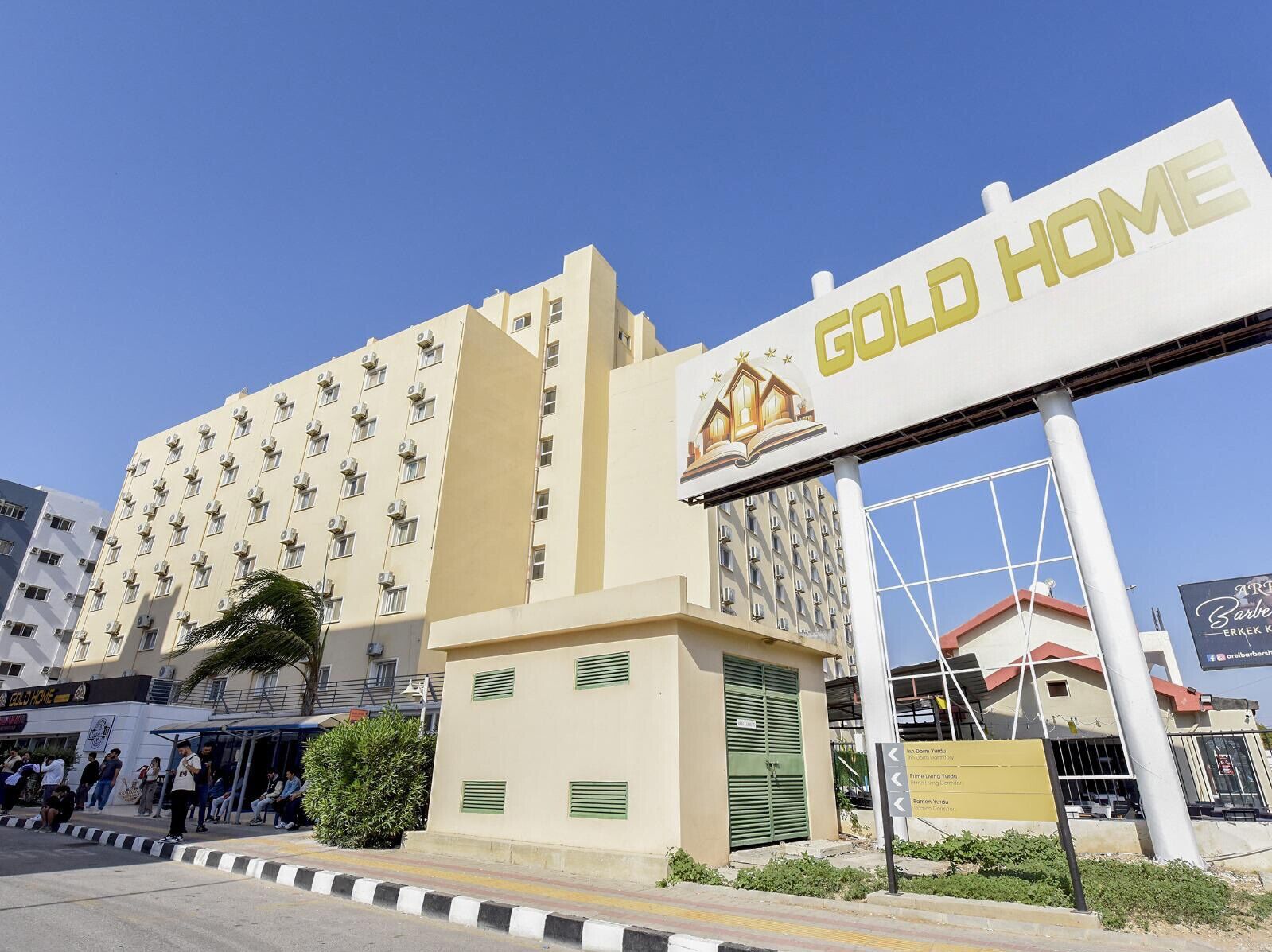 Konaklama yerinin ön cephesi