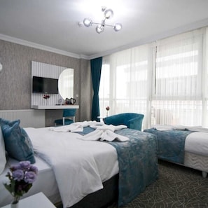 1 bedroom, in-room safe, desk, laptop workspace