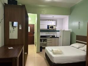 1 chambre, fer et planche à repasser, Wi-Fi, draps fournis