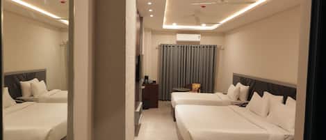 Phòng 4 dành cho gia đình | Bộ đồ giường cao cấp, nệm cao su hoạt tính (memory foam)