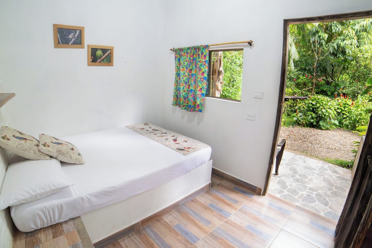 Comfort-Doppelzimmer, Gartenblick | 1 Schlafzimmer, kostenloses WLAN