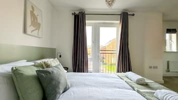 5 bedrooms, iron/ironing board, travel crib, WiFi (free)