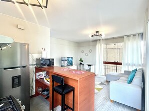 Interior - Comfortable and warm apartment near La Rambla de San Borja. (Lima)