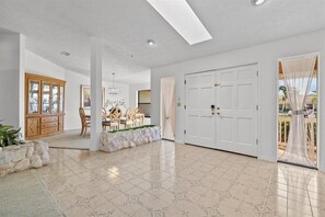 Interior - Riverside Retreat: 4BR/3BA with Private Dock and Boat Lift (Stuart)