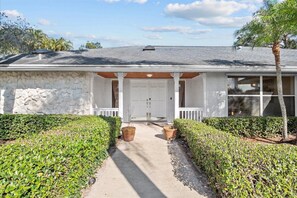 Exterior detail - Riverside Retreat: 4BR/3BA with Private Dock and Boat Lift (Stuart)