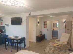 1 bedroom, desk, iron/ironing board, free WiFi