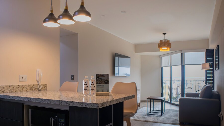 Benavides 1130 by Wynwood House