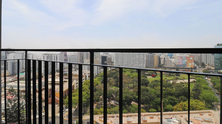 Benavides 1130 by Wynwood House