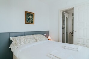 1 chambre, fer et planche à repasser, Wi-Fi gratuit, draps fournis