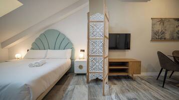 Estudio, vista a la ciudad | 1 habitación, espacio para trabajar con laptop y wifi gratis